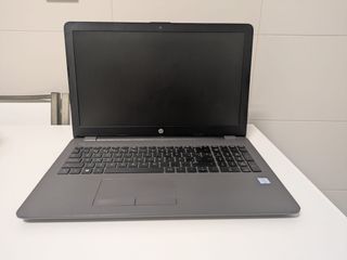 HP 250 G6 Notebook PC · Regalo funda