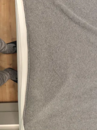 Jersey fino Guess gris como nuevo