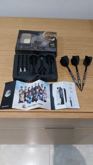 Dardos Target Black Marque Heracles