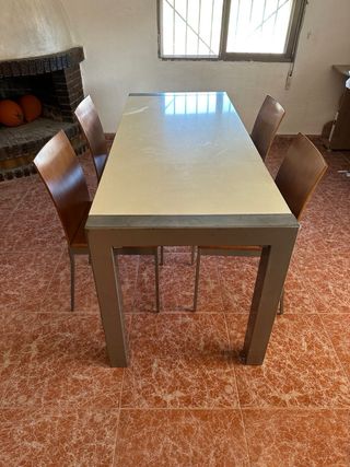 Mesa comedor extensible + 4 sillas madera