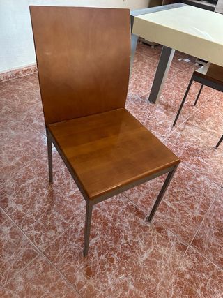 Mesa comedor extensible + 4 sillas madera