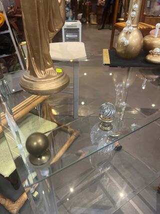 Estantería cristal con ruedas