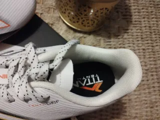 Botas de fútbol Titanium Talla 37 un sólo uso