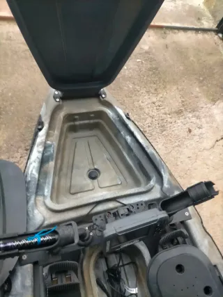 Kayak de pesca con cañeros y sonda