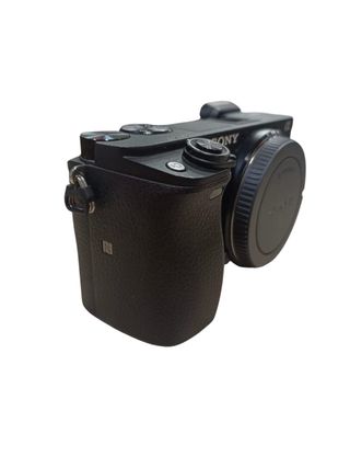 CAMARA DIGITAL EVIL SONY ALPHA ILCE-6400  + CAJA *SOLO CUERPO*