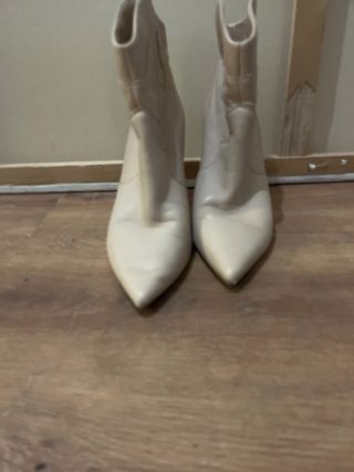 Botines Cowboy Beige Tacón