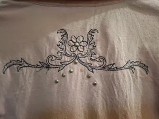 Maglia rosa con stampa