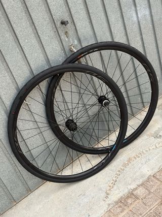 Ruedas Ctra Gravel Shimano RS Nuevas