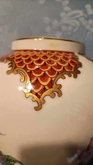 Potiche vintage decoro fiori e oro