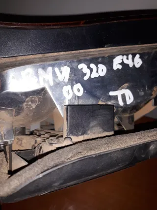 Pilotos Traseros BMW E46 320 (2000)