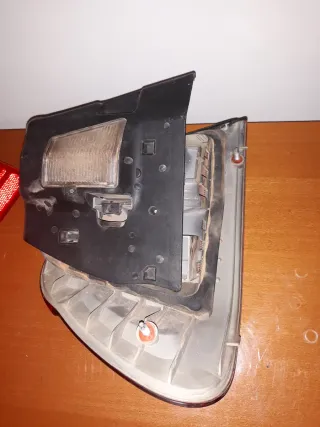 Pilotos Traseros BMW E46 320 (2000)