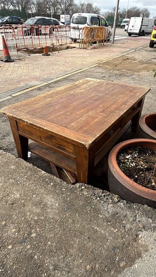 Mesa de centro de madera para restaurar