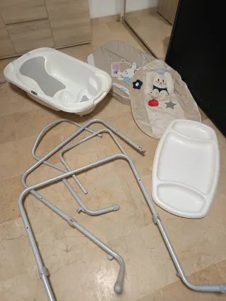 Cambiador bebé con bañera y hamaca