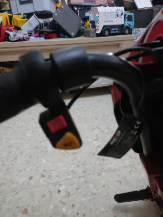 Triciclo Eléctrico Spiderman 3 Velocidades