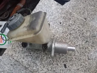 Bomba Central Travões Peugeot 205