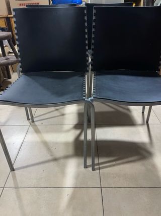 Pack 4 Sillas Plástico Duro y Metal