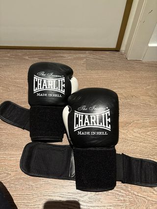 Guantes de Boxeo Charlie Made in Hell doble velcro