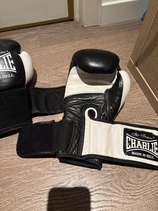 Guantes de Boxeo Charlie Made in Hell doble velcro