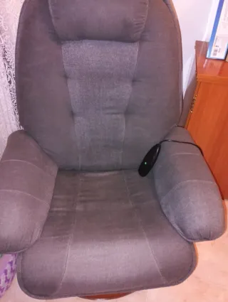 Sillón de masajes gris tela