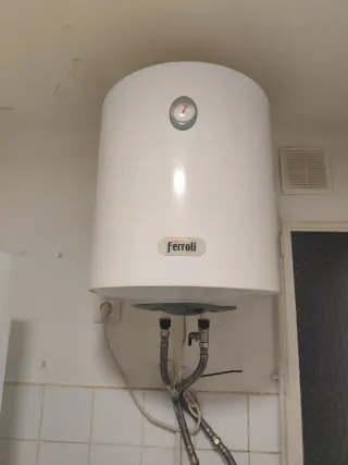 Termo eléctrico Ferroli de 50 litros