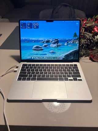 MacBook Air M4 13 pulgadas 16GB RAM – Impecable