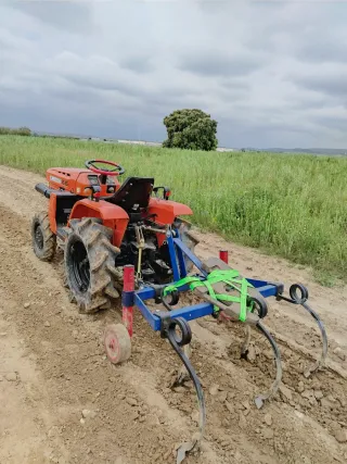 Tractor Kubota B1400