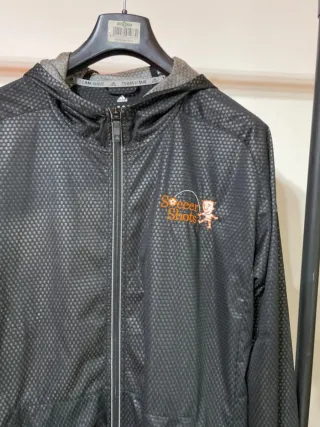 Chaqueta Adidas Negra con Capucha