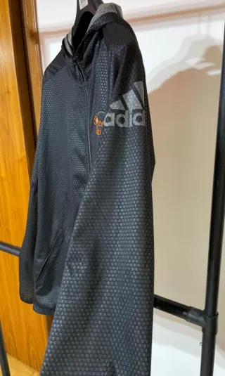Chaqueta Adidas Negra con Capucha
