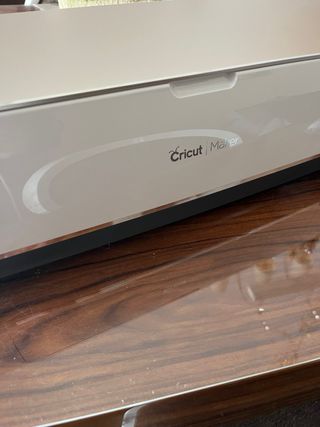 Cricut Maker prácticamente nueva