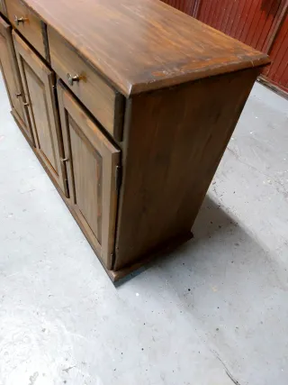 Aparador de madera pino