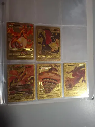 Álbum Pokémon con 240 cartas