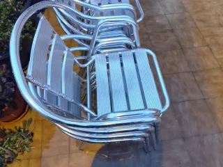 Sillas aluminio terraza apilables, 8 sillas 100 €