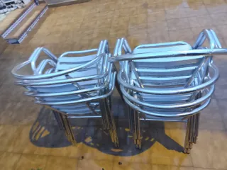 Sillas aluminio terraza apilables, 8 sillas 100 €