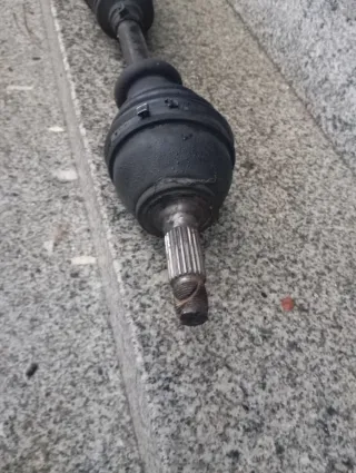 Transmissão Esquerda Peugeot 205