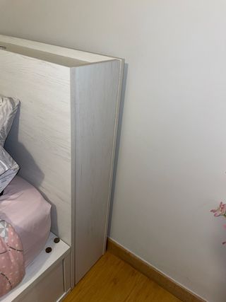 Cama juvenil con LED y USB