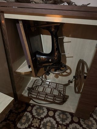 Máquina de coser Werthein antigua