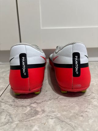 Botas de fútbol Nike Phantom