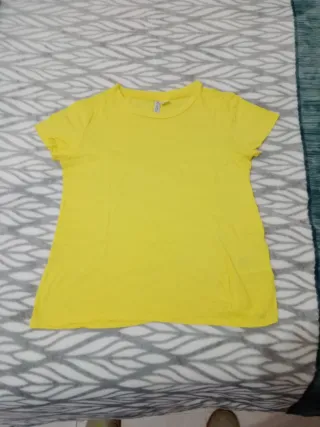 Camiseta básica H&M amarilla talla S