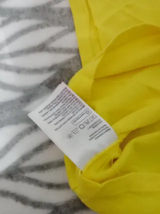 Camiseta básica H&M amarilla talla S