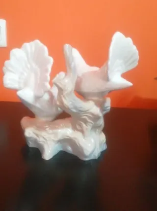 Figura Porceval Palomas Porcelana Rosas