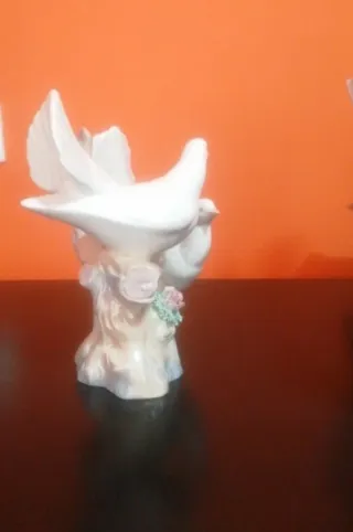 Figura Porceval Palomas Porcelana Rosas
