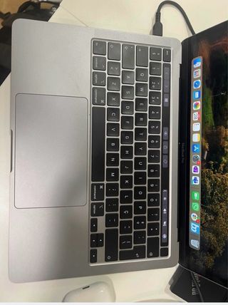 MacBook Pro 2020 Cinza Espacial