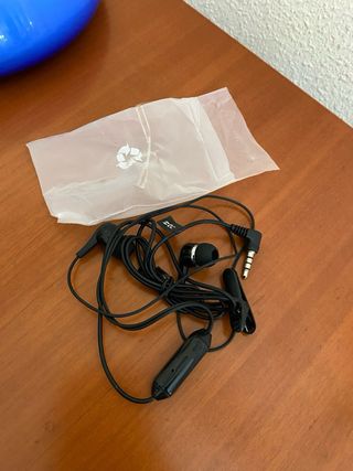 Móvil DTC Jupiter Plus (para piezas) + Auriculares