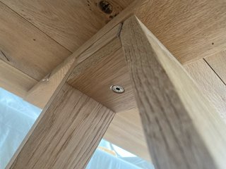 Mesa de salón de madera