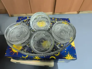 Bandeja de cristal con cuencos