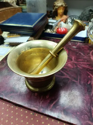 Almirez con almirecero años 20-30