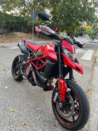 Ducati Hypermotard 950