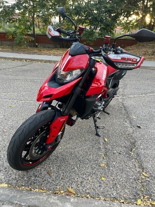 Ducati Hypermotard 950