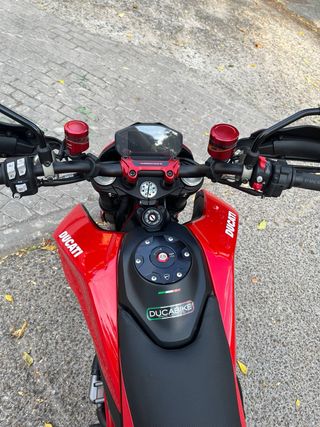 Ducati Hypermotard 950