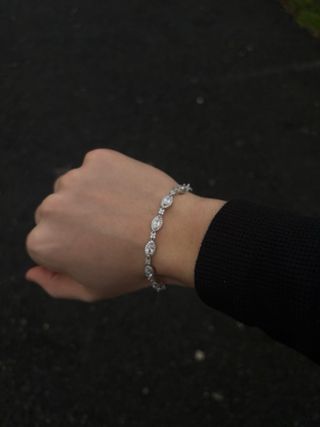 Pulsera de plata con brillantes
